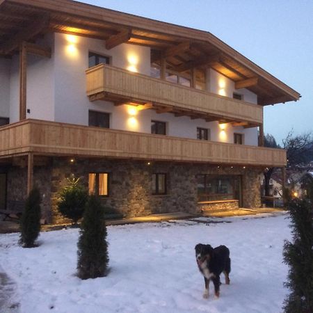 Berghof Zillertal Apartment Fuegen Exterior photo
