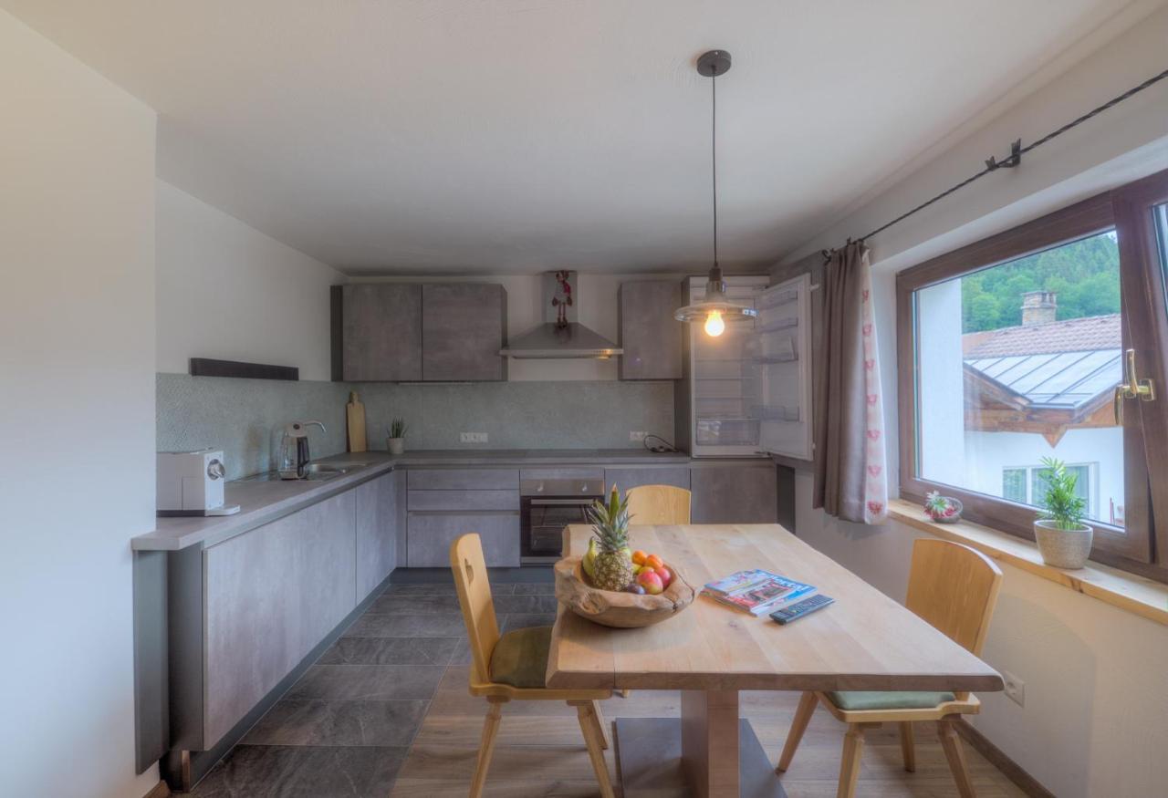 Berghof Zillertal Apartment Fuegen Exterior photo